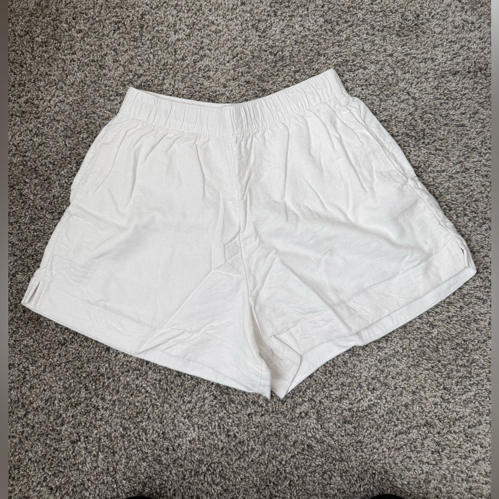 Abercrombie & Fitch Women's White Linen Shorts